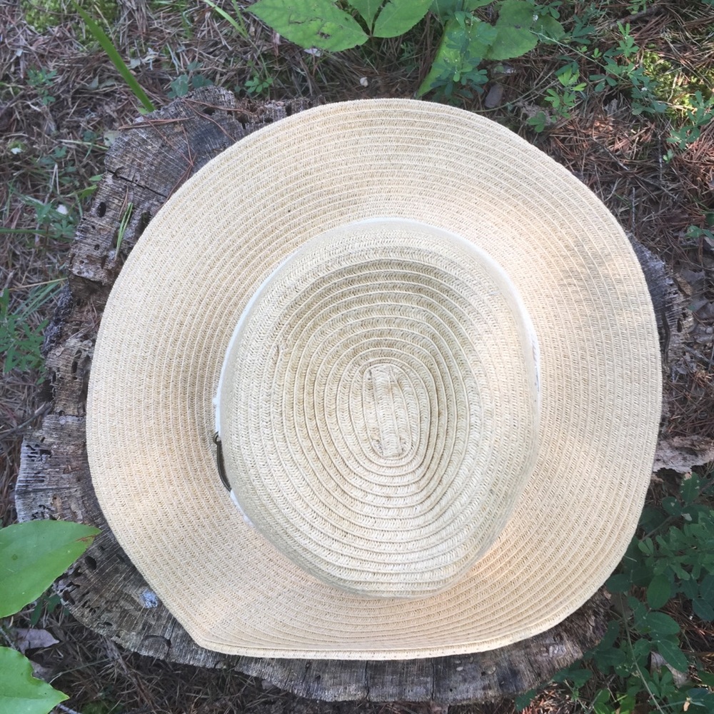 HBY Miami Soft Straw Hat Fishhook & Rope - Picture 6 of 10